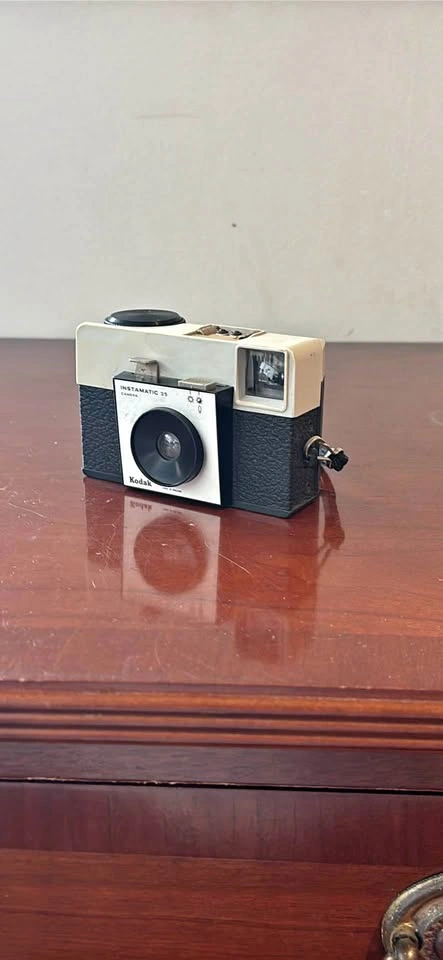 Vintage Imperial Debonair 127 Film Camera - Retro Toy Camera Pro