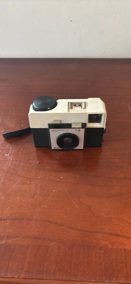 Vintage Imperial Debonair 127 Film Camera - Retro Toy Camera Pro - photo 5