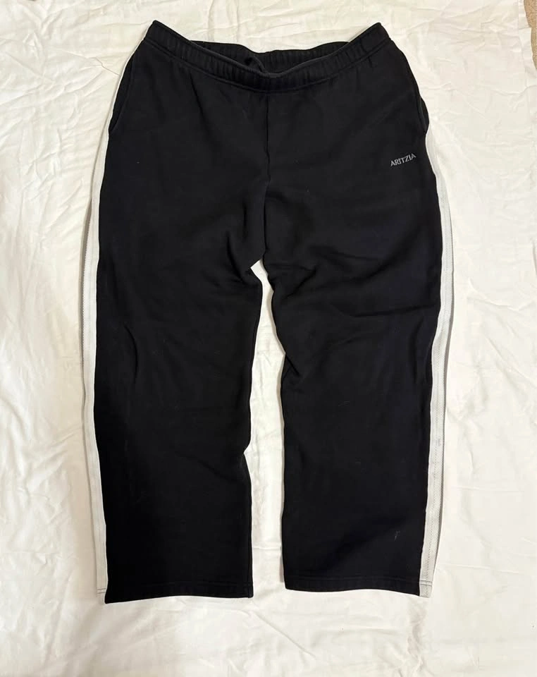 Aritzia Mega Sweatfleece Sweatpants - photo 2