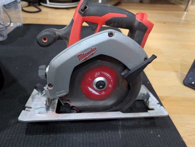 Milwaukee M18 6-1/2" Cordless Circular Saw 2630-20