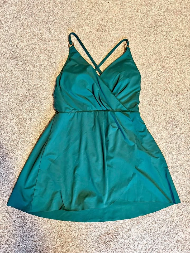 Anne Cole Swim Dress – Size 10