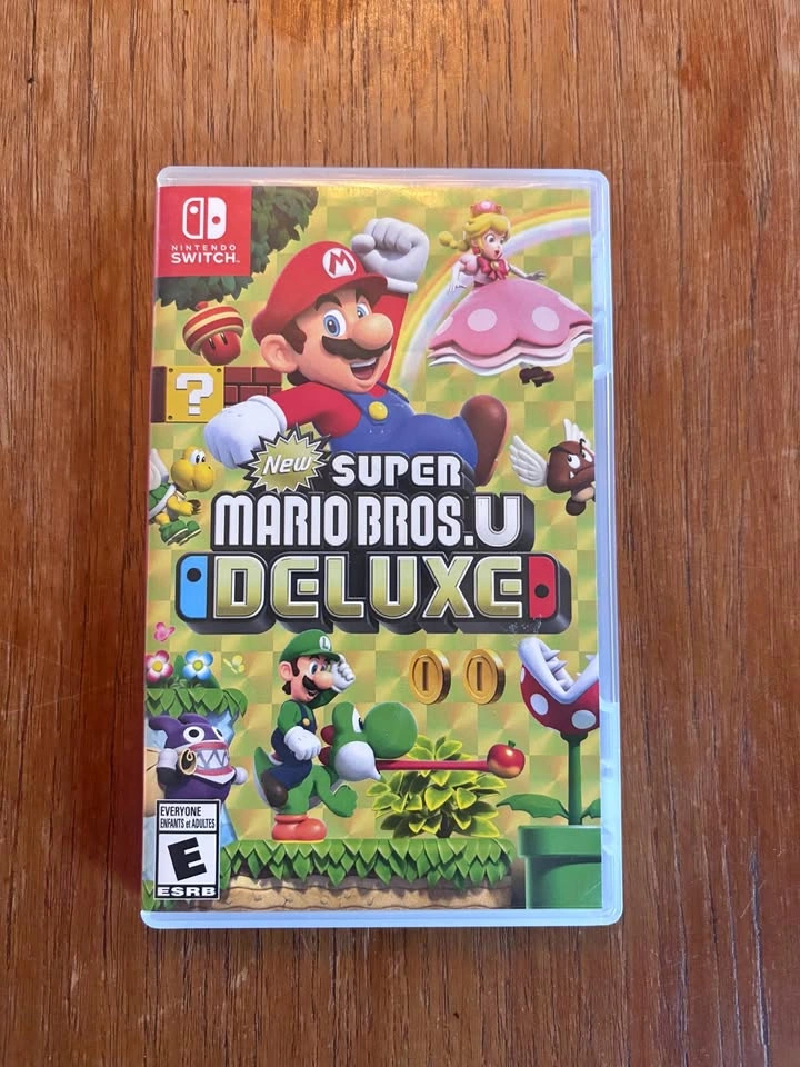 Nintendo Switch - Super Mario Bros U Deluxe