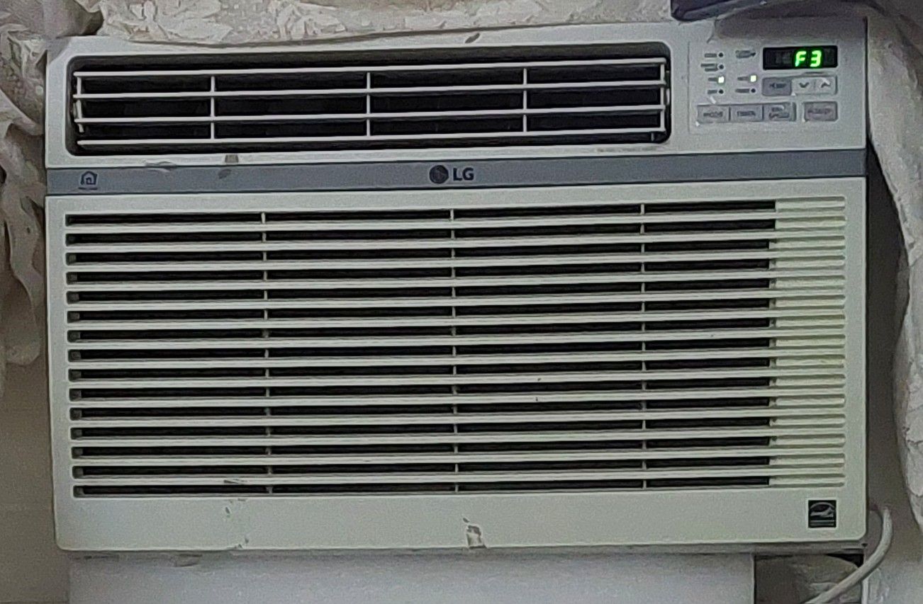 LG Window AC 10000 BTU in Manhattan, NY