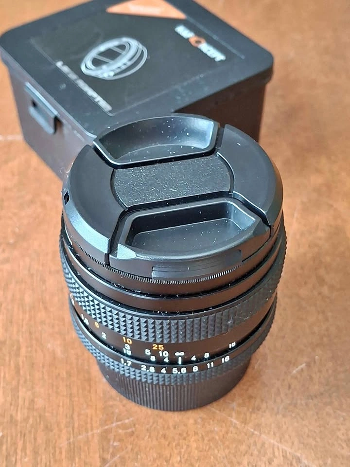 Carl Zeiss Planar T* (Contax) 50mm f1.7 lens - Manual focus