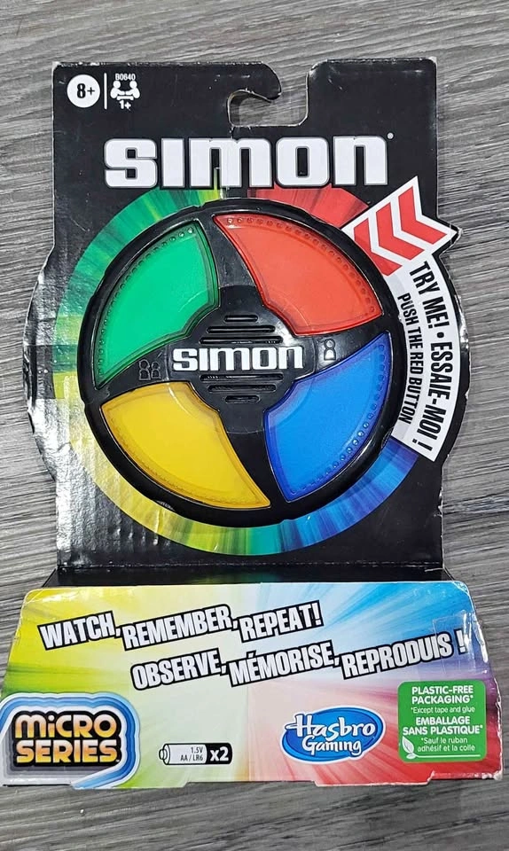 Hasbro Gaming Simon Micro Series Game