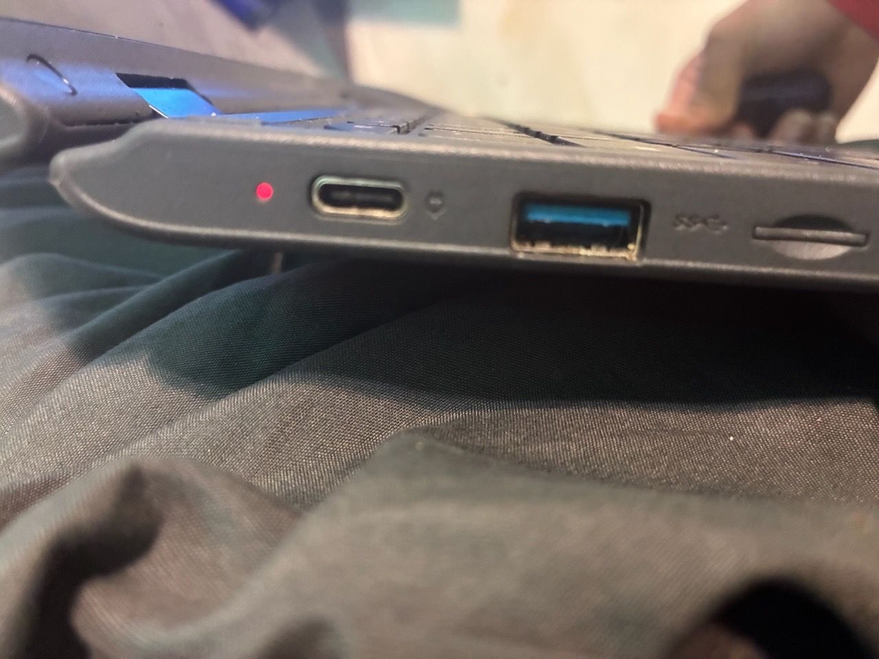 Chromebook Laptop - photo 3