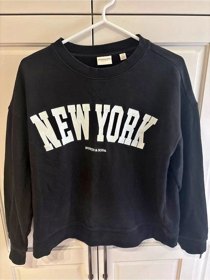 Scotch & Soda Black "New York" Crewneck Sweater women’s large