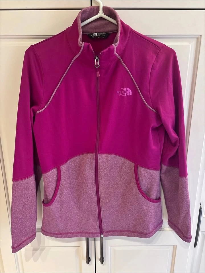 The North Face women’s magenta Two-Tone Fleece Jacket medium