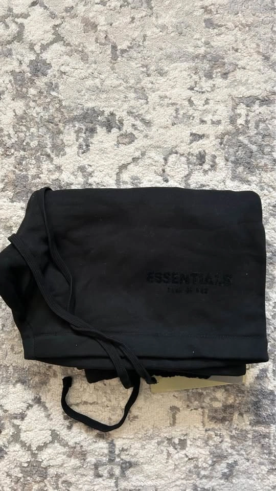 Black Esentials Fear of God Shorts - Small - photo 3