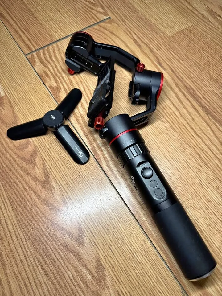 FeiyuTech a2000 3-Axis Gimbal Stabilizer thumbnail