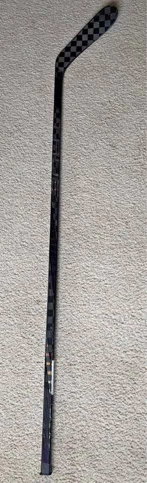 TRUE X Storm Custom Stick – P28 +¼ Blade – 40 Flex – RH