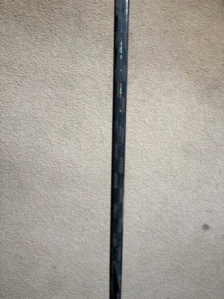 TRUE X Storm Custom Stick – P28 +¼ Blade – 40 Flex – RH - photo 4