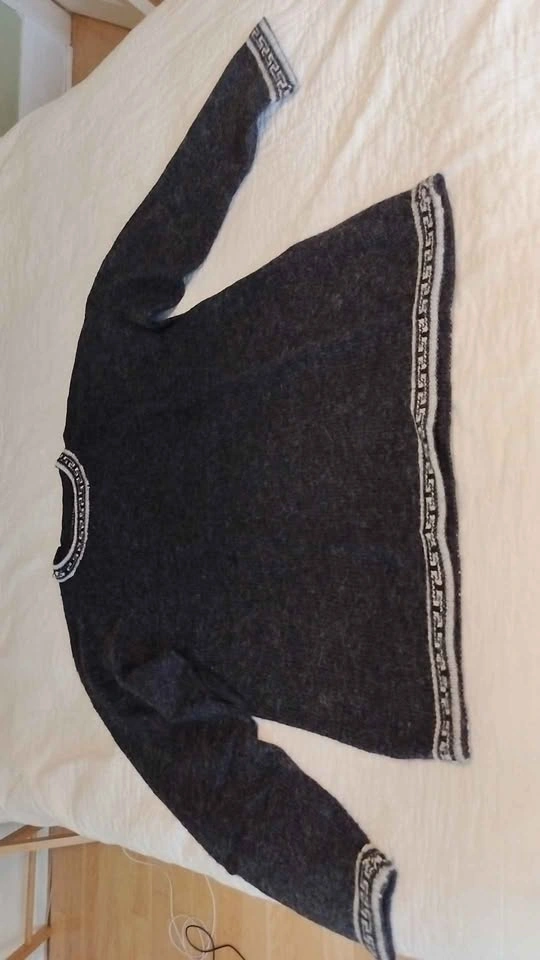 100 Percent Alpaca Sweater Size L - photo 2
