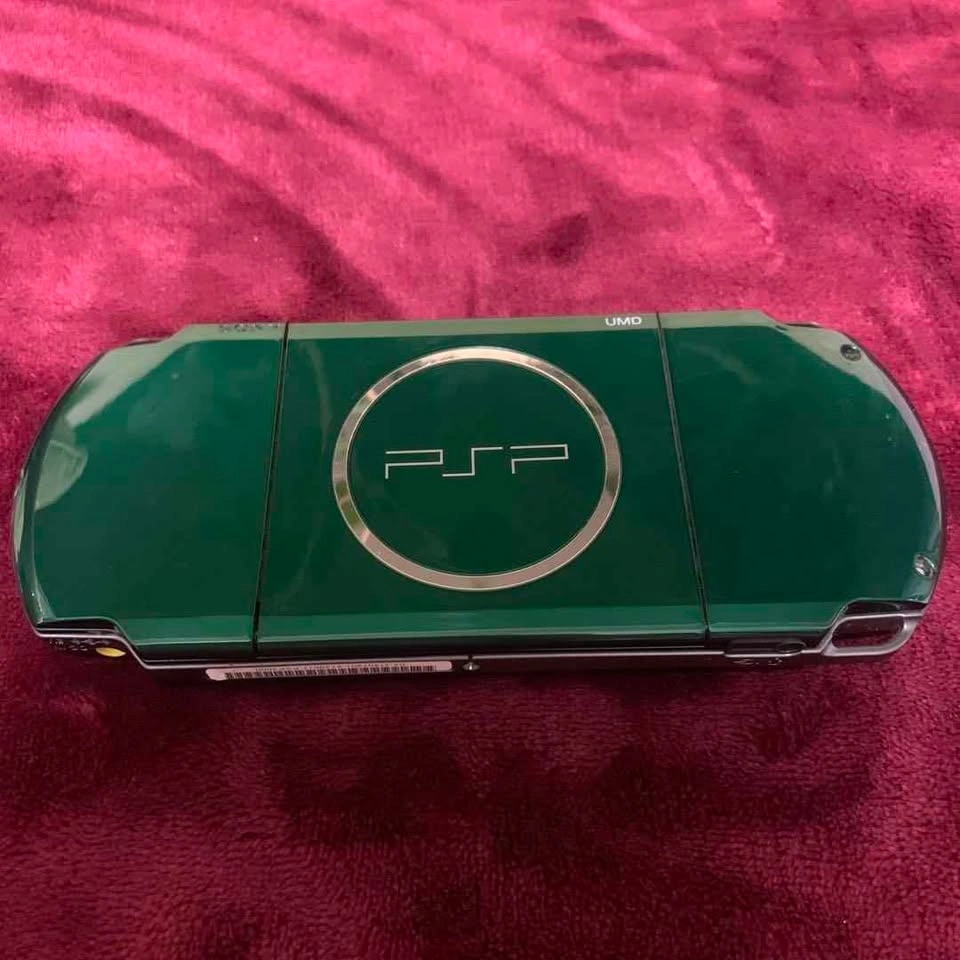 Limited edition spirited green PSP-3001 - photo 4