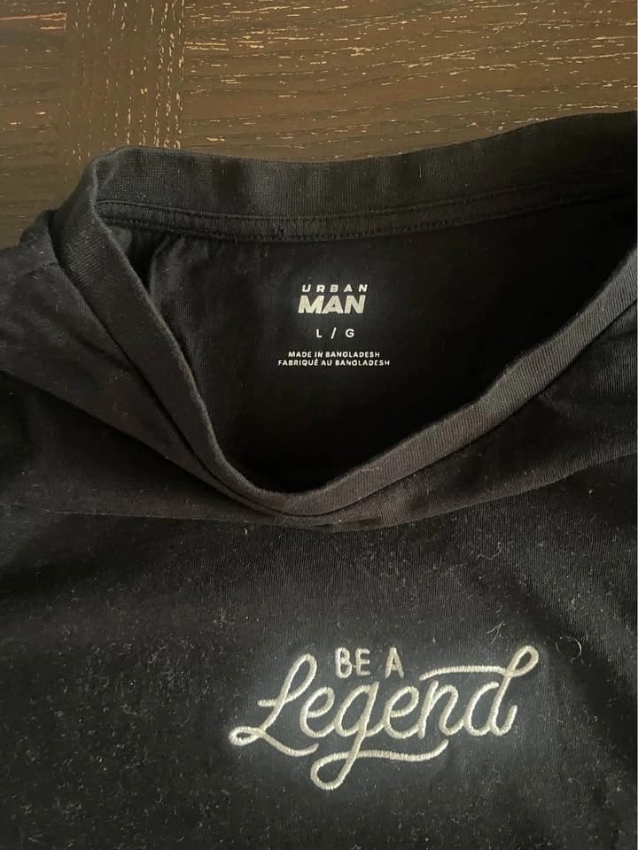 Urban Man 'Be A Legend' Graphic T-Shirt - Size Large - photo 2
