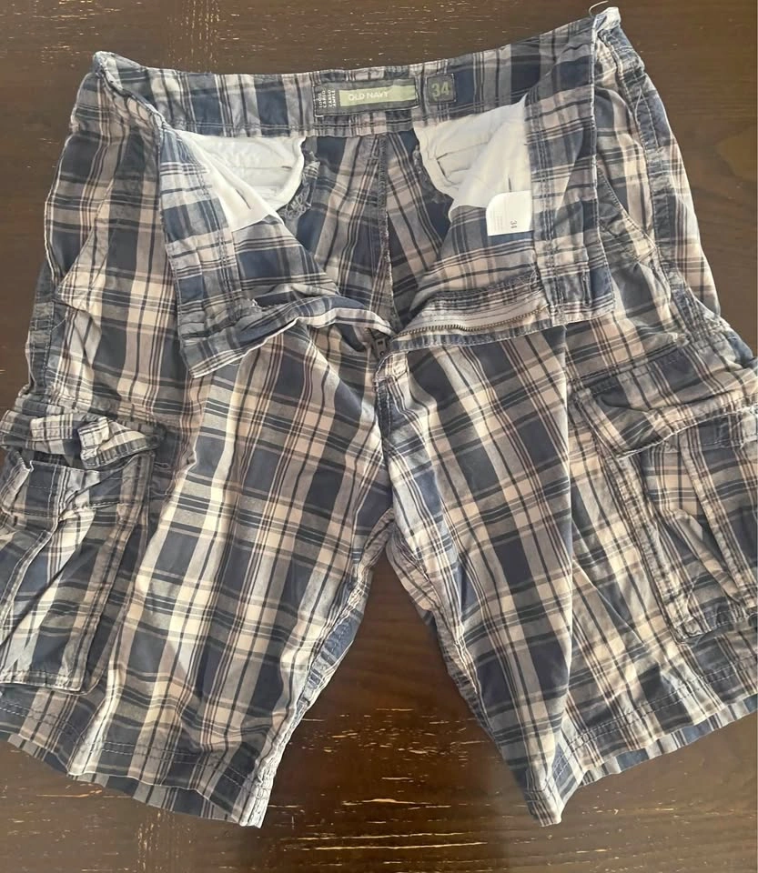 Old Navy Plaid Cargo Shorts Size 34