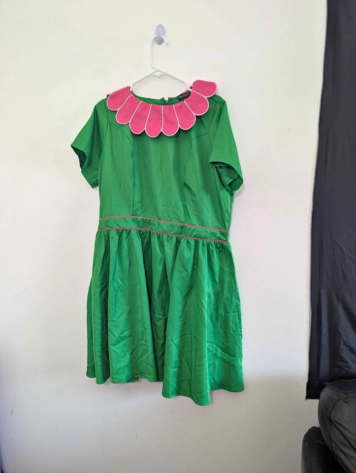 Smak Parlour Green Dress Size 1X/16