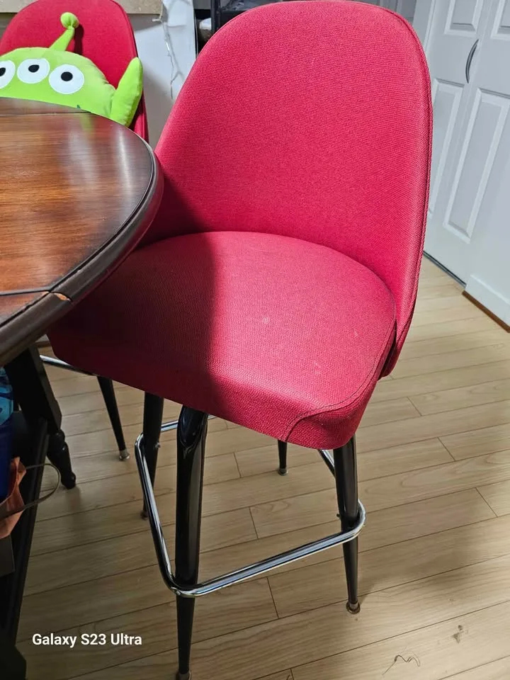 🔥 Set of 4 Stylish Swivel Red Bar Stools 🔥 image indicator(4)