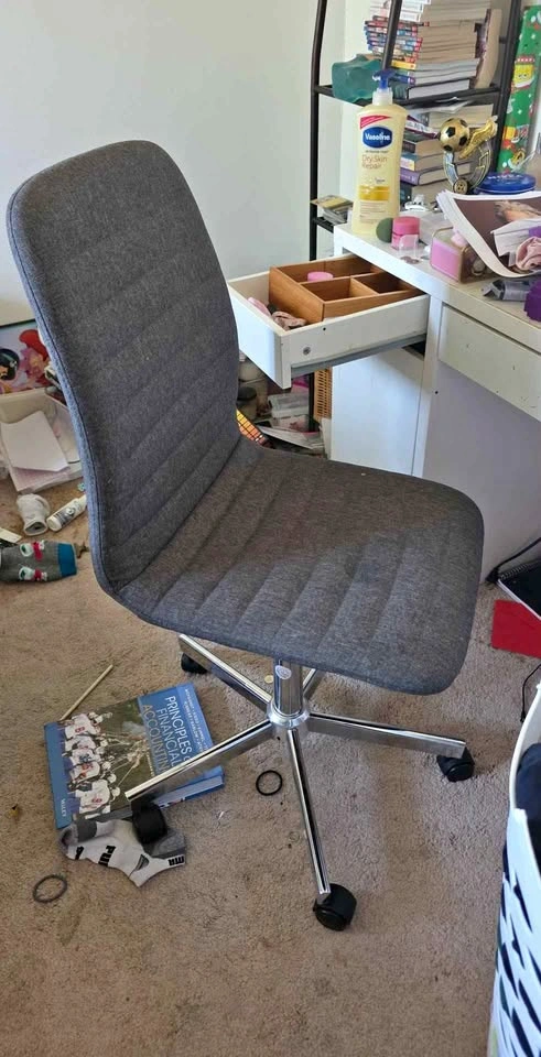 Desk chair