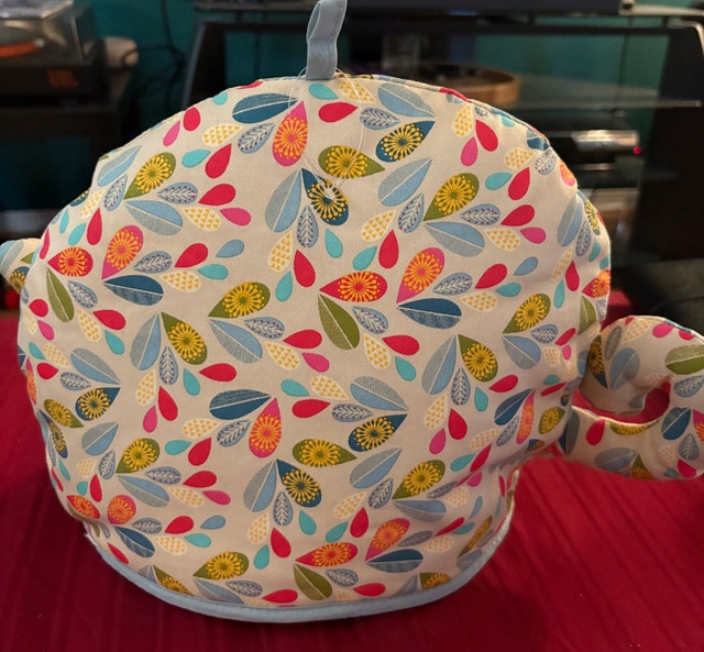 Lister Weavers whimsical cat tea cozy - photo 3