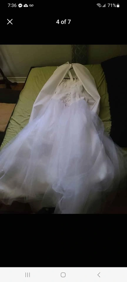 Never worn wedding dresses - photo 4