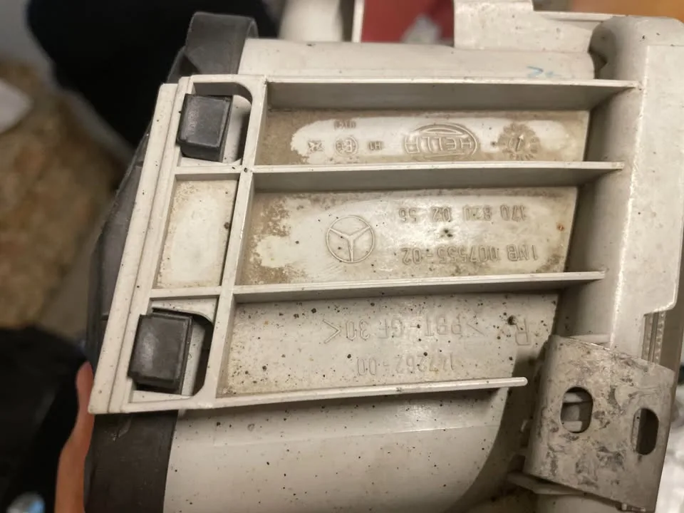 1998-2003 Mercedes RH Fog Light image indicator(3)