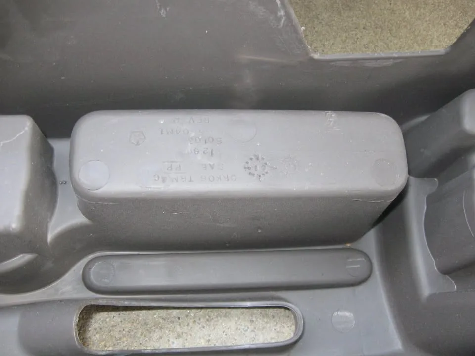 2002 2003 2004 2005 Chrysler PT Cruiser Tan Center Console image indicator(6)