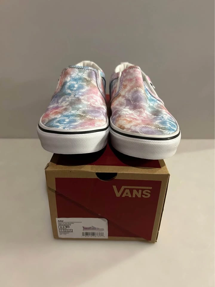 New Youth Girls running shoes NIB - $30 Each - photo 5
