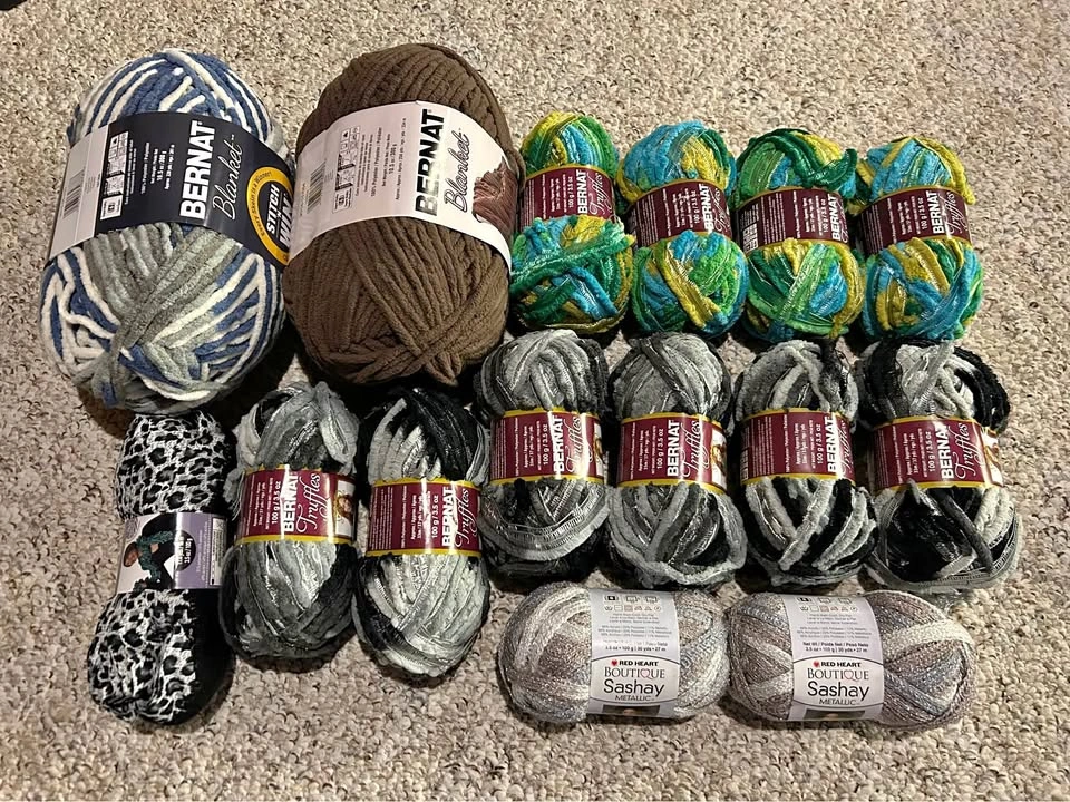 New 15 Packs of Yarn
