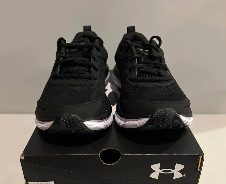 New Youth Girls Running shoes - $30 Each - photo 5