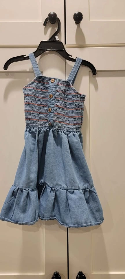 Bundle of 10 Girls Dresses – Size 2 to 4 Years (2T–4T) - photo 5
