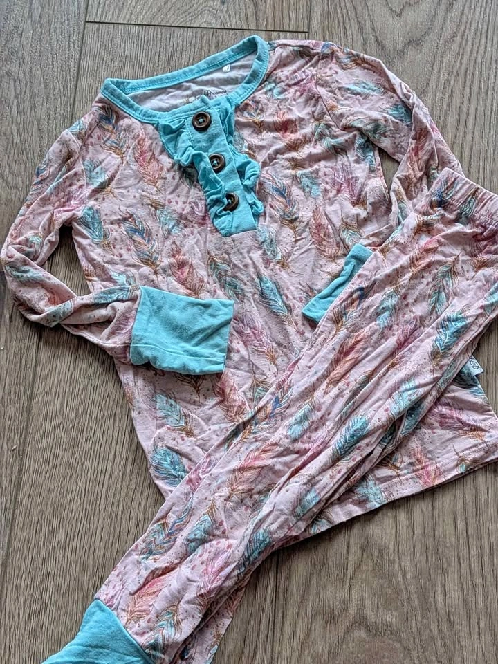 Little Dreamers Designs 2T Bamboo Pajama Set
