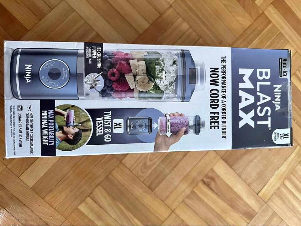 BRAND NEW NINJA blastmax portable blender 22 oz