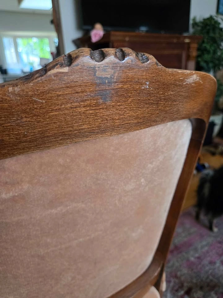 Vintage French Provincial Tufted Velvet Armchair - photo 4