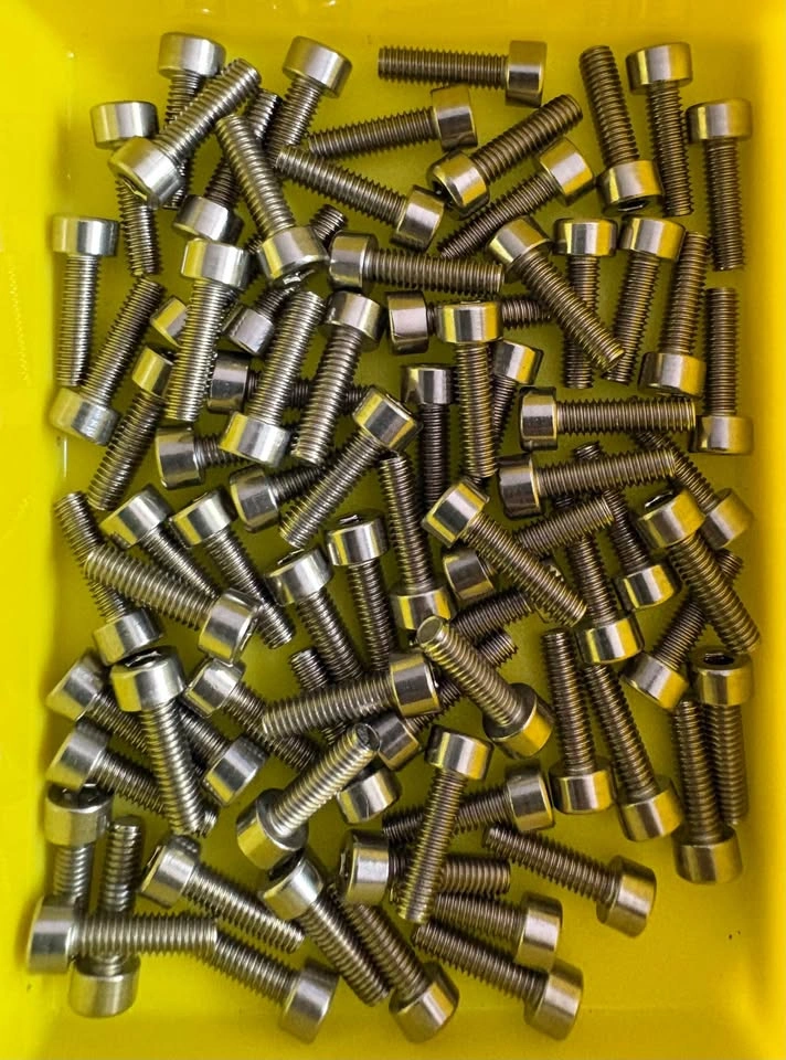 Stainless Steel Socket Head Cap Screws M4 x 14 Lot of 80 - photo 2