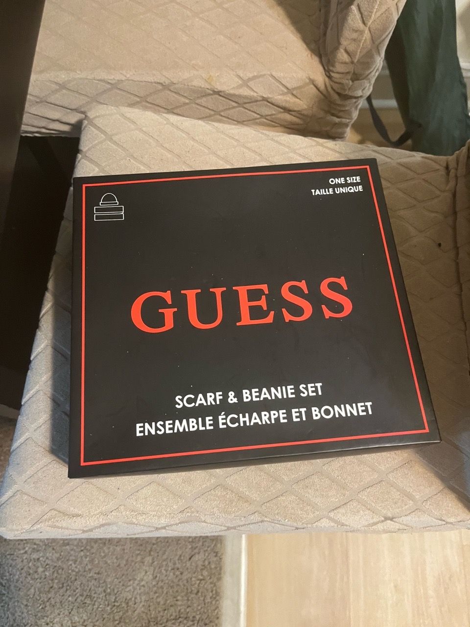 Guess Scarfs and Beanie Set - photo 3