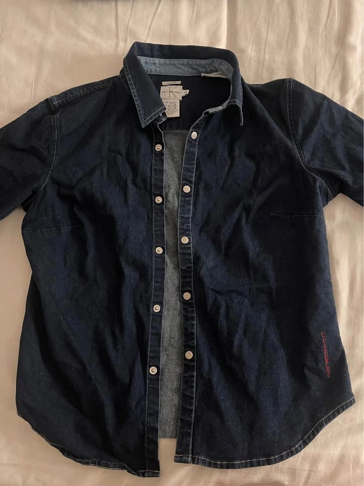 Calvin Klein jeans crop sleeve top (thrifted) M - photo 2
