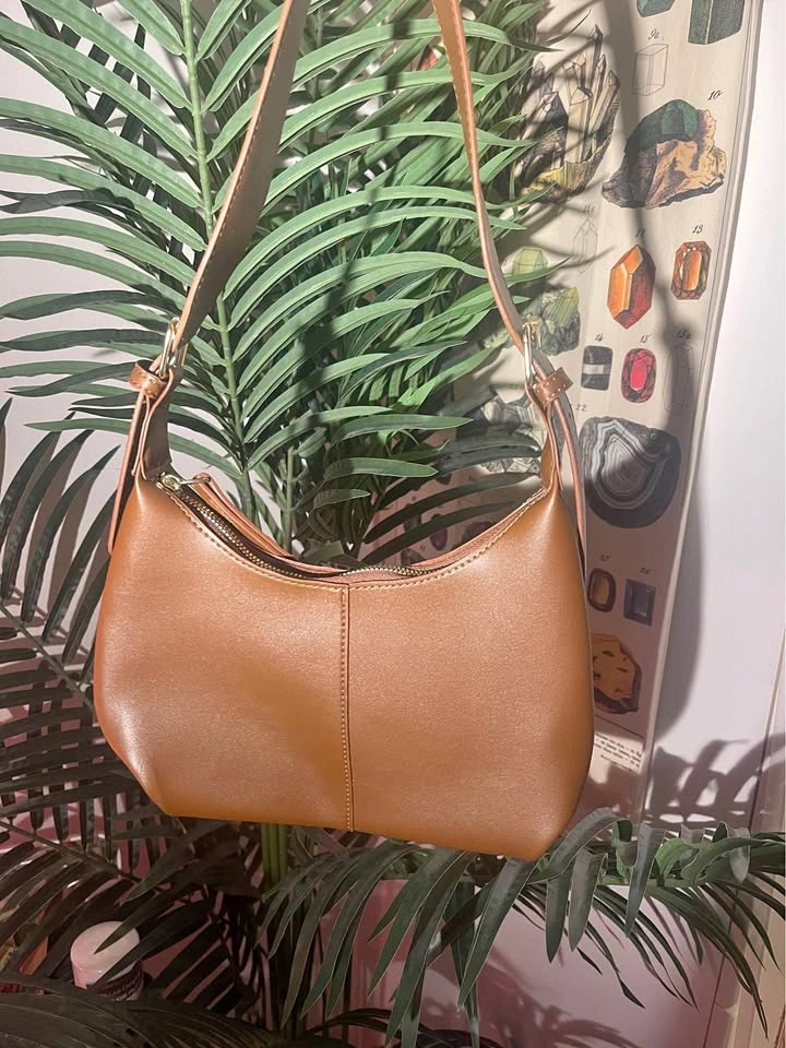 Small brown pleather bag