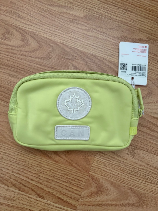 Lululemon Belt Bag NWT