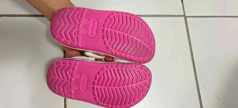 Kids Crocs and Puma Shoes (3-5 years) - photo 4