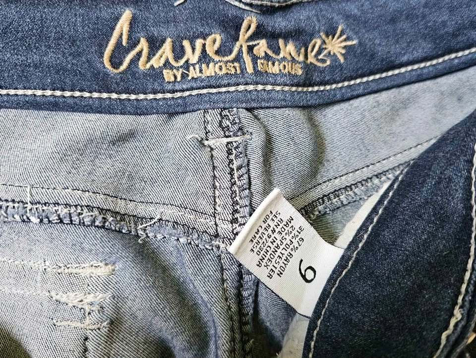 CRAVE FAME Embroidered Flap Pocket Contrast Stitch Jeans - photo 3