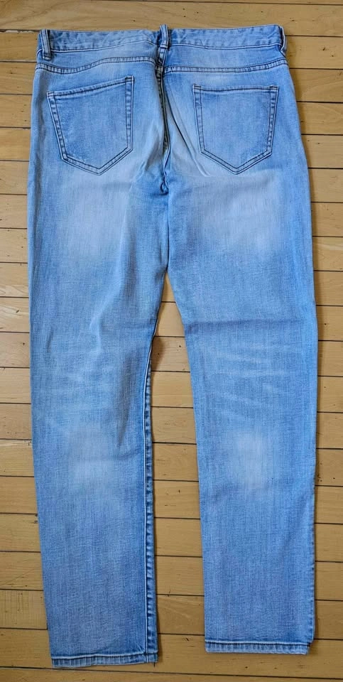 JOE FRESH Distressed Light Wash Boyfriend Jeans - Size 28 (US 6) - photo 2