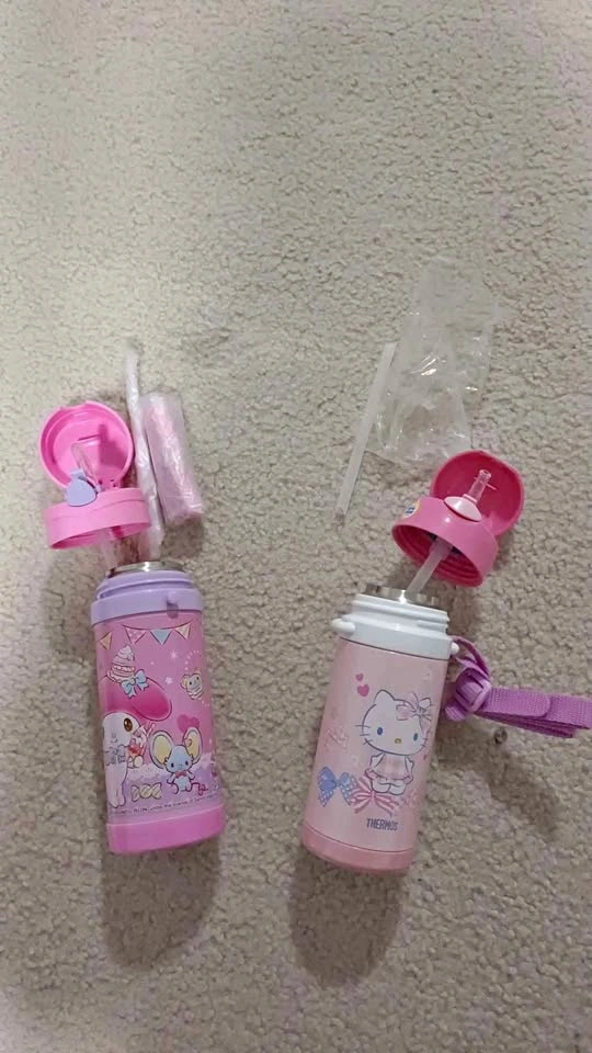 My melody / Hello kitty water bottle