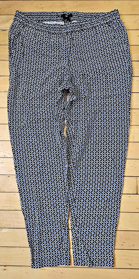 H&M Women's Geometric Pattern Lightweight Viscose Trousers - Siz