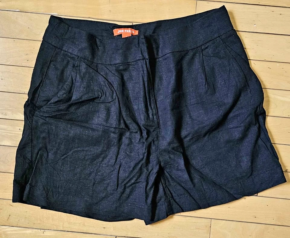 JOE FRESH Women's Black Linen-Blend Pleated Shorts - Size 6