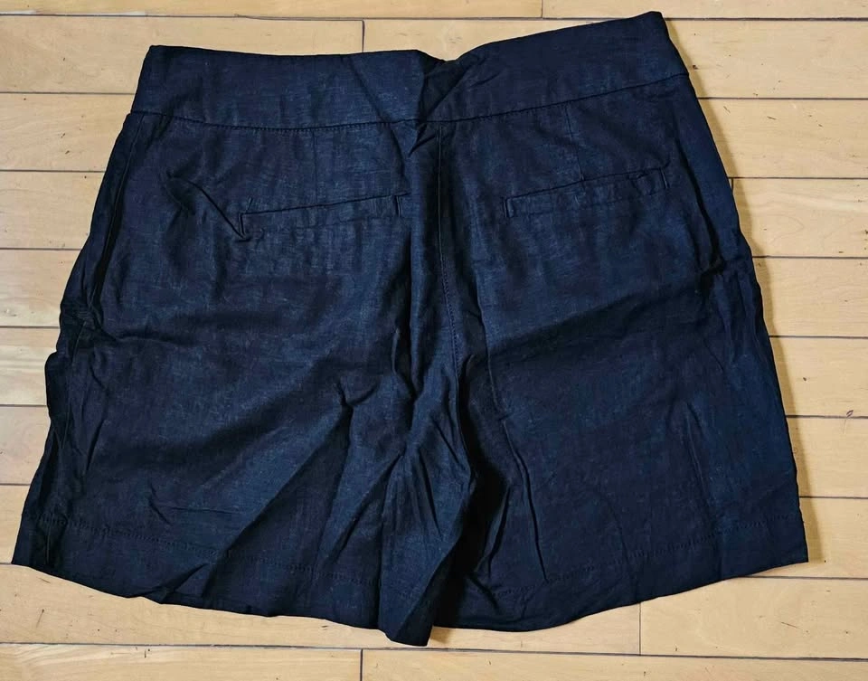 JOE FRESH Women's Black Linen-Blend Pleated Shorts - Size 6 - photo 2