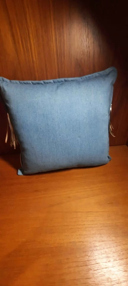 Throw Pillow - photo 2
