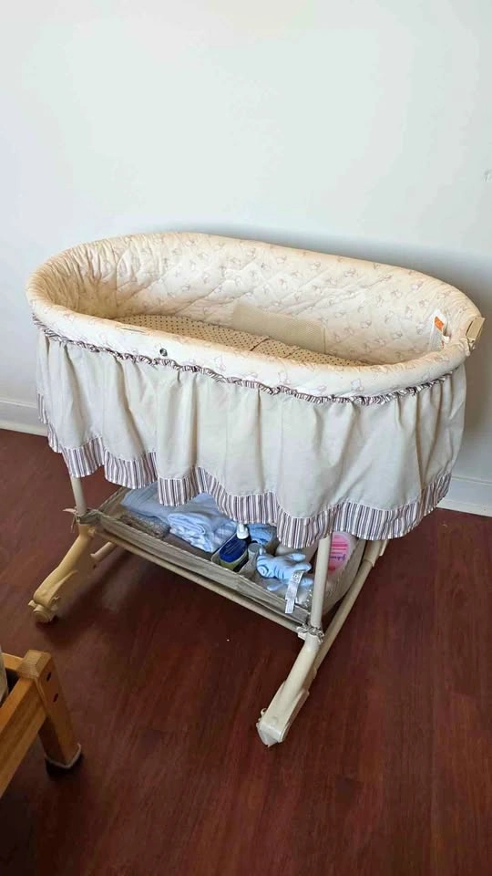 Free baby crib