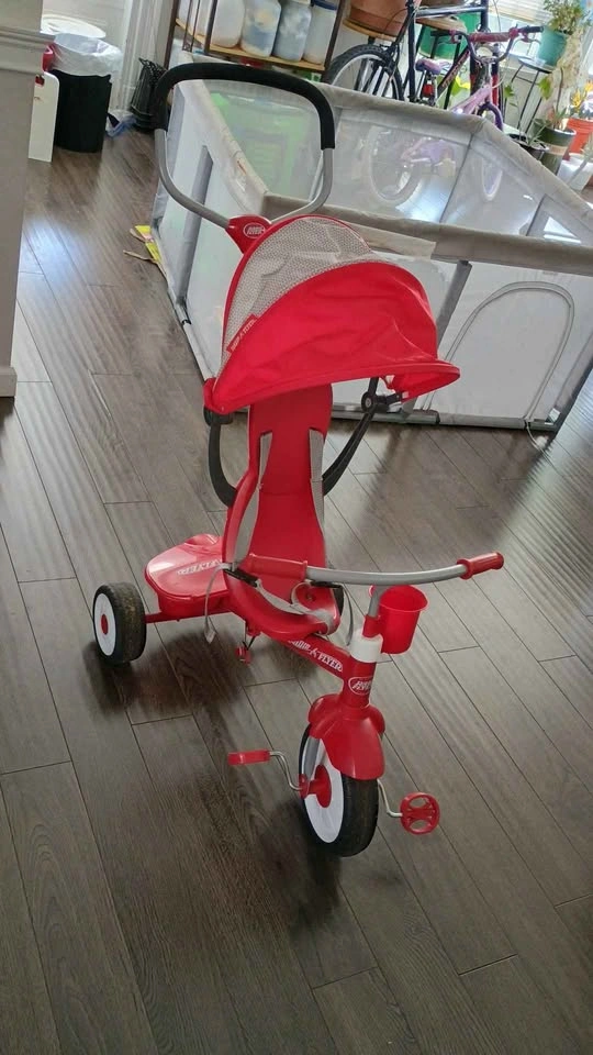 Radio Flyer Tricycle - photo 2