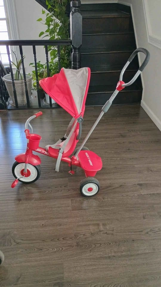 Radio Flyer Tricycle - photo 3